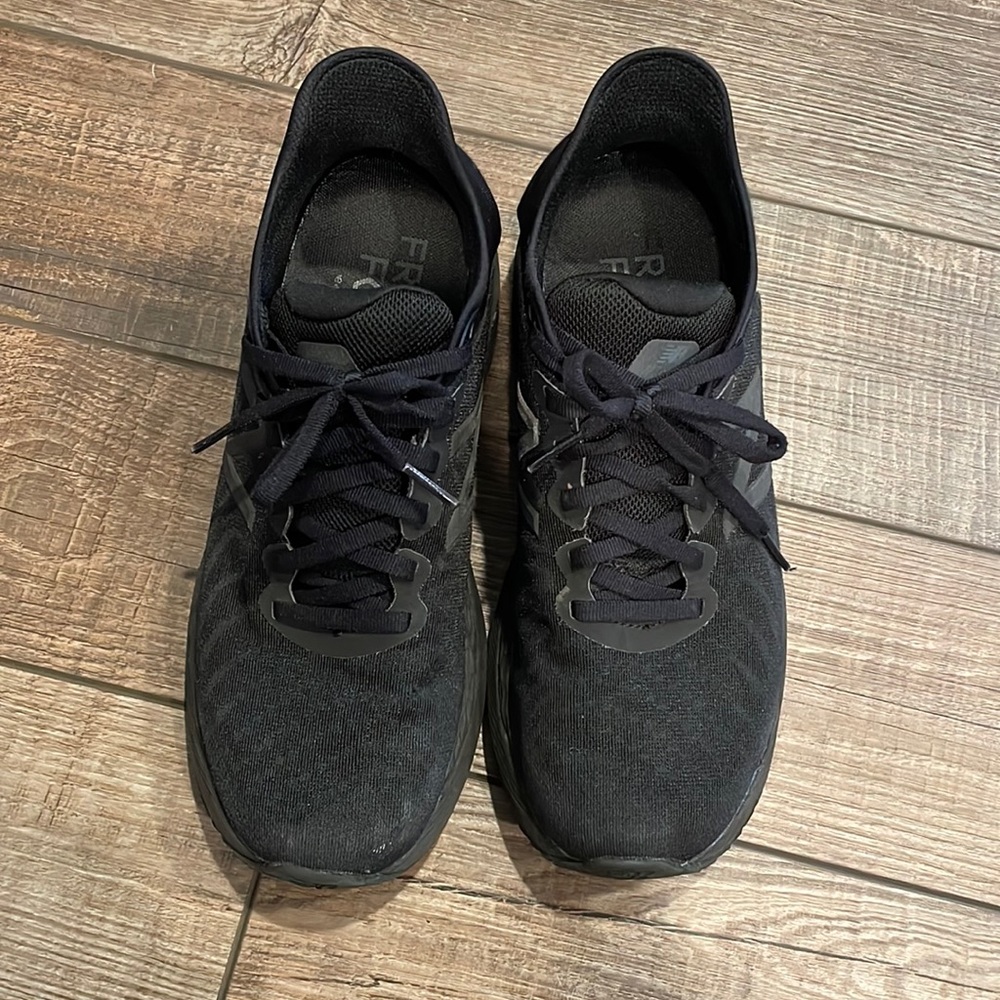 New Balance Women’s Fresh Foam 860 V11 running shoes